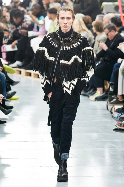 Look 43